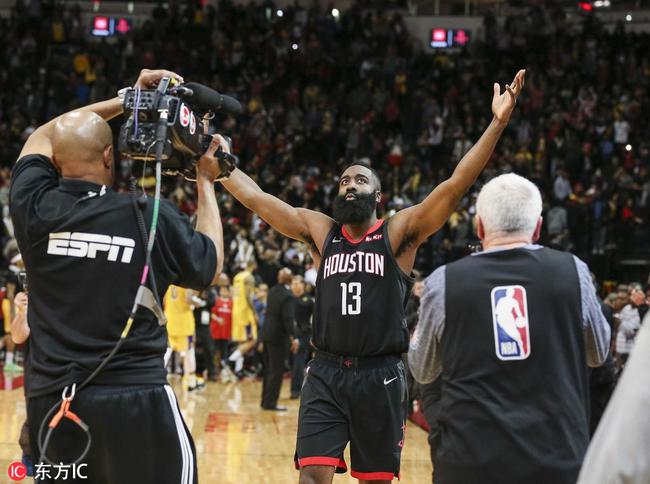 阿斯跟队：弗里克已制定好计划，希望在年底前夺回西甲榜首（阿斯随队：弗里克已敲定方案，力争年内重登西甲榜首）