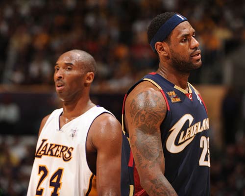 意甲媒体透露：米兰补强后防线时出现新名字：萨索洛的杰伊·伊德泽斯（意媒：米兰后防补强浮现新目标，萨索洛后卫杰伊·伊德泽斯）