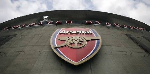 登国际舞台，泰州队“苏超”冠军奖杯亮相中国国际进口博览会（泰州队携“苏超”冠军奖杯亮相中国国际进口博览会，登上国际舞台）