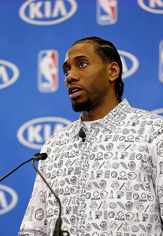 NBA半场：文班亚马14分，马刺客场68-44大比分领先老鹰（NBA半场战报：文班亚马砍下14分，马刺客场以68-44大幅领先老鹰）