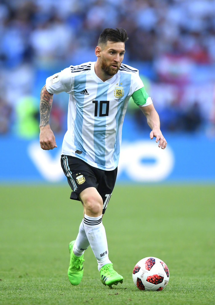 杜兰特一节半独得16分，关键时刻展现巨星风采（杜兰特一节半轰下16分，关键时刻尽显巨星本色）