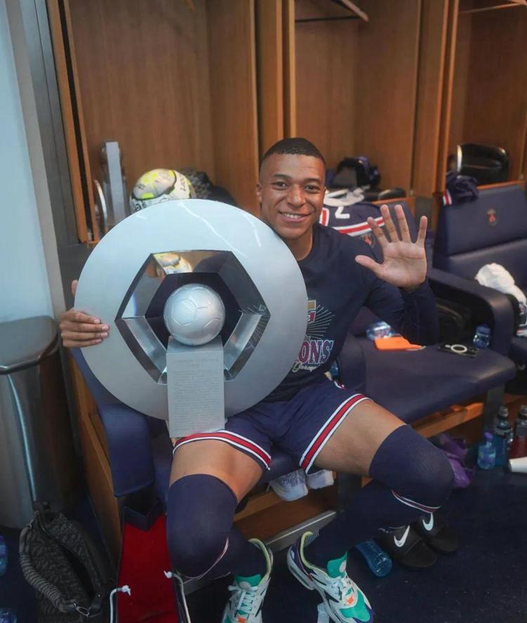 埃姆雷-詹：我们本有着很高的目标，但被淘汰了；赛季还很长（埃姆雷-詹：志在高远却遭出局，赛季仍漫长）