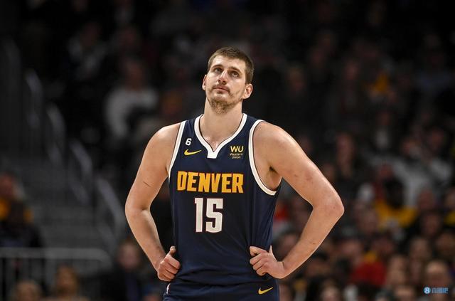 意甲半场：伊尔迪兹双响，埃斯波西托破门，尤文2-1卡利亚里（半场战报：伊尔迪兹梅开二度，埃斯波西托建功，尤文暂2-1领先卡利亚里）